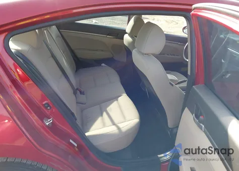 2017 Hyundai Elantra Se z USA, uszkodzony, nr VIN KMHD74LF3HU395697